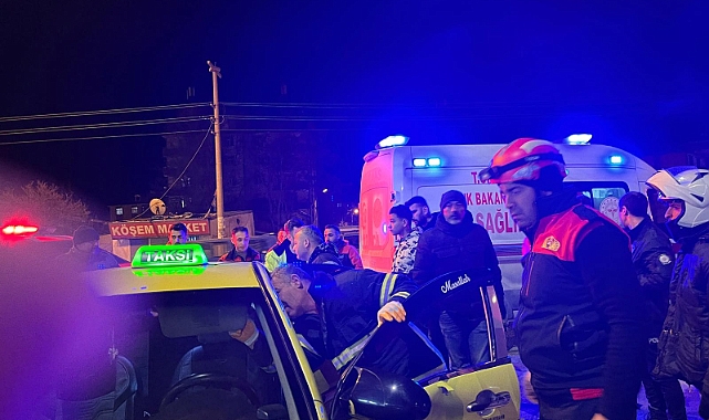 Iğdır'da Trafik Kazası: Taksi Sürücüsü Sıkıştı, Diğer Sürücü Kaçtı!