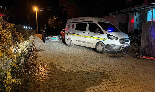İş arkadaşını yatağında öldürdü
