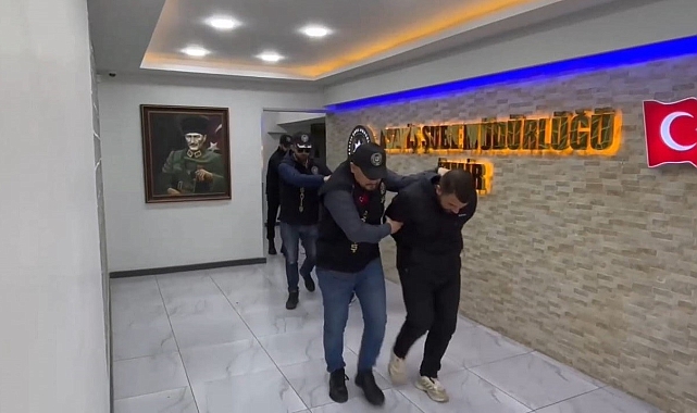 İzmir'de İş Yerine Kurşun Yağdıran 3 Kişi Tutuklandı