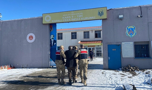 Kars'ta Kaçaklar Yakalandı: 4 Yıl Hapis Cezası Olan İki Kişi Tutuklandı