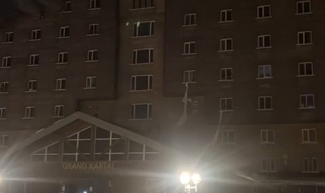 Kartalkaya'da Dehşet Veren Kaçış: Çarşafla Pencereden Atlama Anı Kamera'ya Yansıdı