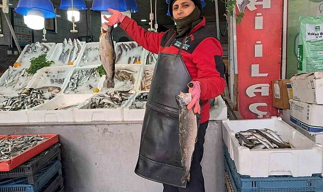 Kilis'in Tek Kadın Balıkçısı: Hülya Döner, Dede Mirasını Yaşatıyor