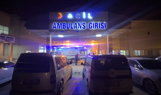 Minibüsün üzerine kaya parçasının düştüğü olayda ağır yaralanan çocuk hayatını kaybetti