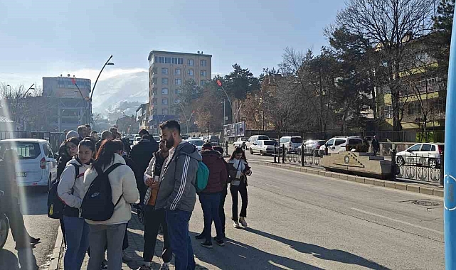 Muş'ta Ulaşım Krizi: Öğrenciler Sınavlara Yetişemedi