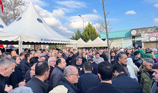 Oteli beğenmedikleri için sabah terk edeceklerdi, yangında hayatını kaybettiler