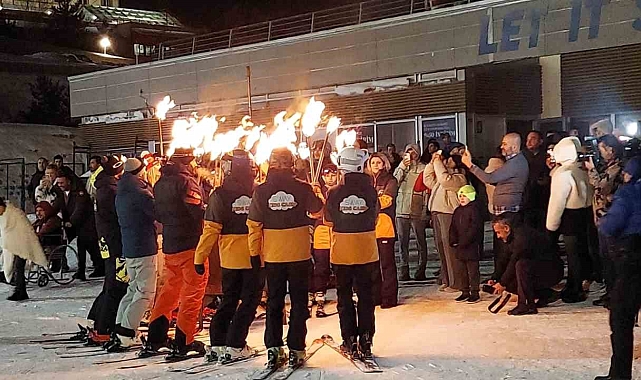 Palandöken'de Unutulmaz Bir Yılbaşı: Meşaleler ve Müzikle Yeni Bir Başlangıç