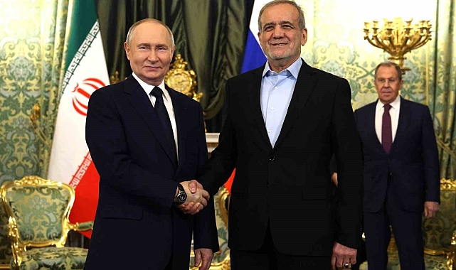 Pezeşkiyan, Kremlin'de Putin ile görüştü