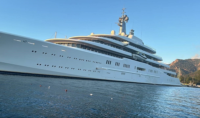 Rus milyarderin 1,2 milyar dolarlık yatı 3 yıldır Marmaris'te demirli