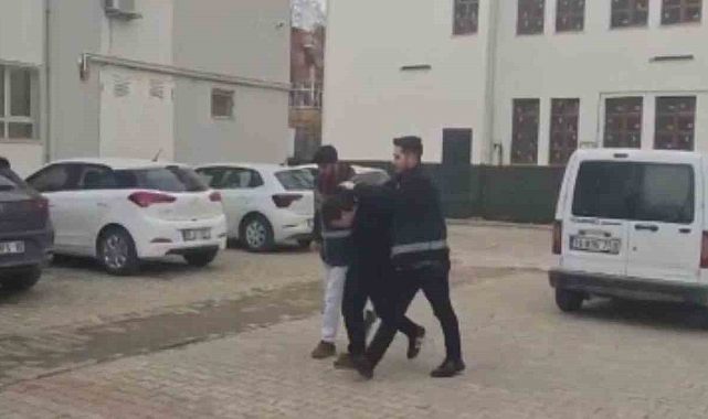 Sahte yüzbaşı yakalandı