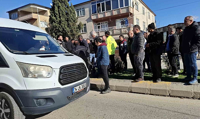 Sakarya'da Dehşet Veren Kovalamaca: Ehliyetsiz Sürücü Kazada Yaralandı