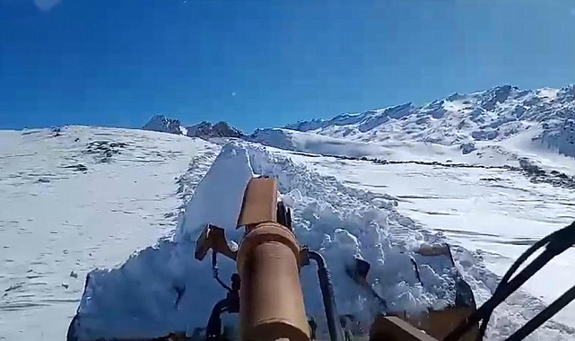 Şırnak Beytüşşebap'ta Kar Yağışı Hayat Felç Ediyor