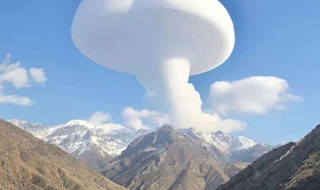 Şırnak'ın Uludere'sinde Doğadan Muhteşem Bir Tablo: Dev Mantar Bulutu