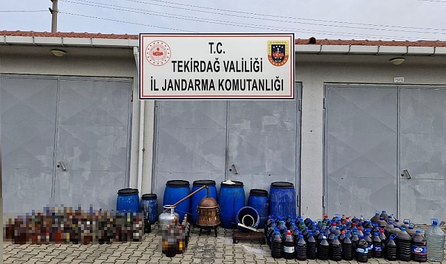 Tekirdağ'da Kaçak İçki Operasyonu: 1375 Litre Kaçak İçki Ele Geçirildi