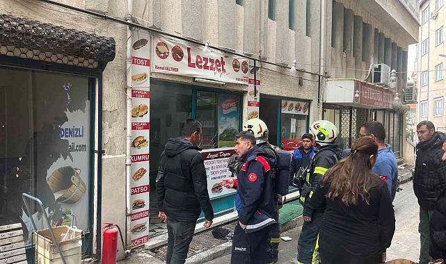 Tost salonunda fritözden yangın çıktı