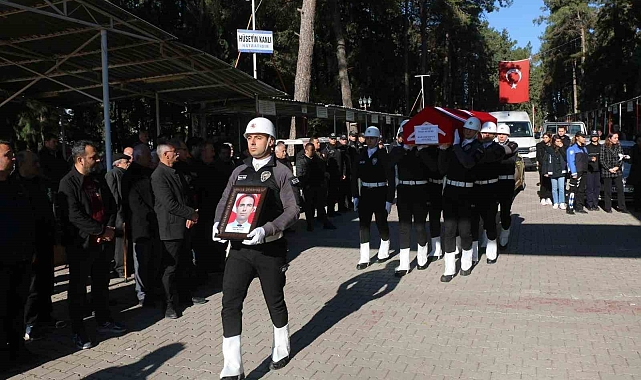 Trafik kazasında ölen polis memuru toprağa verildi