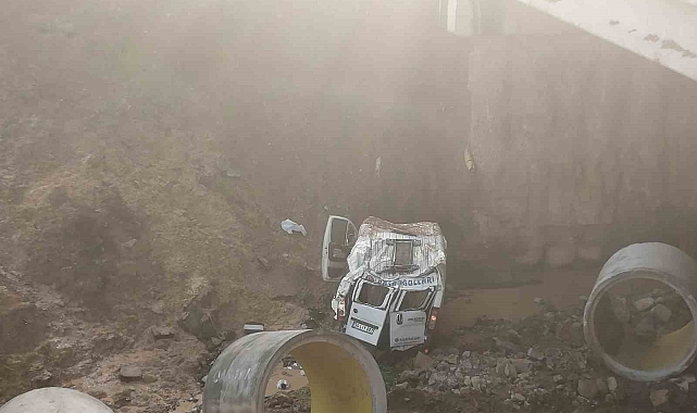 Tuzla'da Meydana Gelen Korkunç Kaza: 2 Ölü, 13 Yaralı