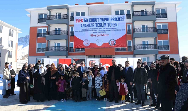 Van'da eşini kaybetmiş ihtiyaç sahibi 51 kadın evlerine kavuştu