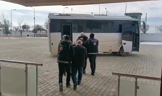 Van'da Göçmen Kaçakçılığı ve İnsan Ticareti Operasyonu: 10 Şüpheli Tutuklandı