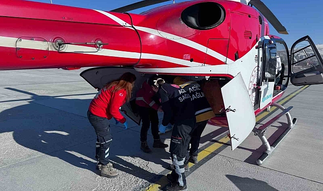 Van'da Hamile Kadın, Helikopterle Hayata Tutundu