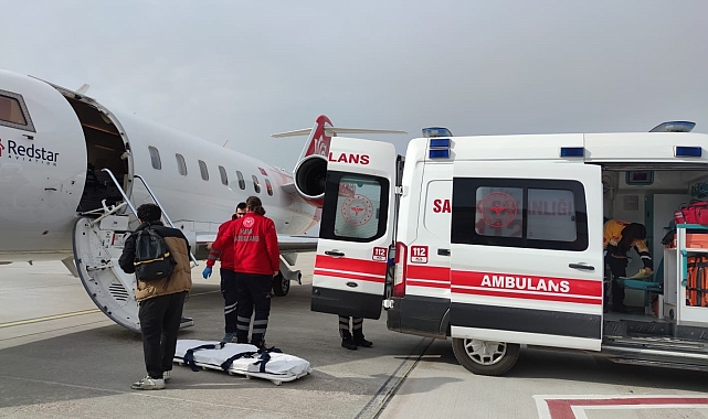 Van'dan İzmir'e Yaşam Uçuşu: Kalp Hastası Çocuk Ambulans Uçakla Sevk Edildi