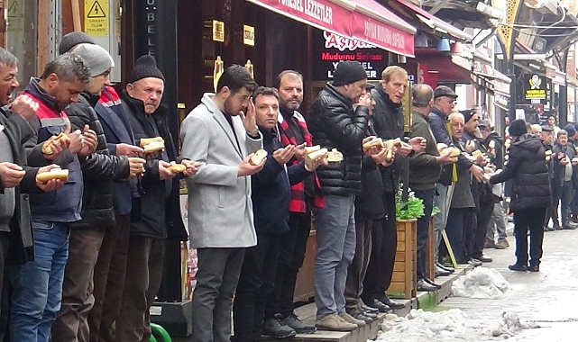 7 asırdır her cuma "esnaf duası" ediyorlar