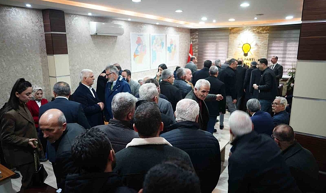 AK Parti Van İl Başkanı Abdulahat Arvas: "Halkın yoğun ilgisi bizi heyecanlandırıyor"