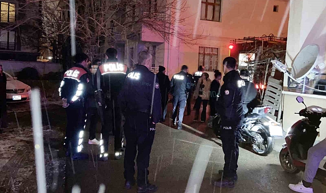 Aksaray'da Eşinin Şikayetçi Olması Sonrası Daireyi Ateşe Verdi