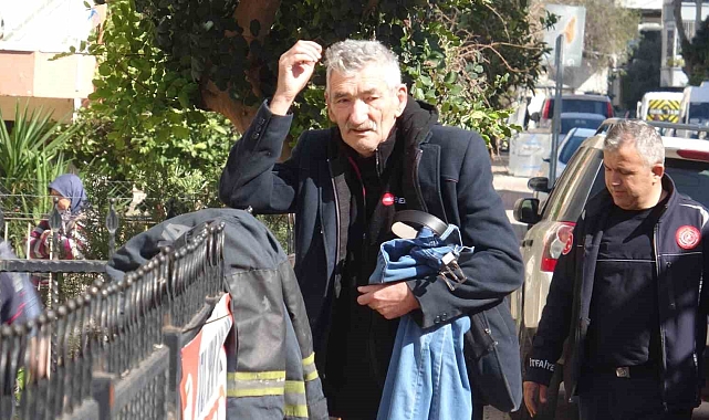 Antalya'da Klima Yangını Paniği: Ev Sahibi Pantolonuyla Kendini Dışarı Attı