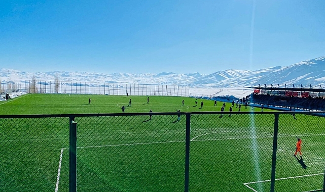 Başkale Gençlikspor'dan Gol Yağmuru: 13-1'lik Galibiyet