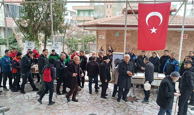 Batman'da 6 Şubat depreminde hayatını kaybedenler anıldı