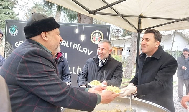 Bilecik'in geleneği 'Şifalı Pilav' vatandaşlardan büyük ilgi gördü