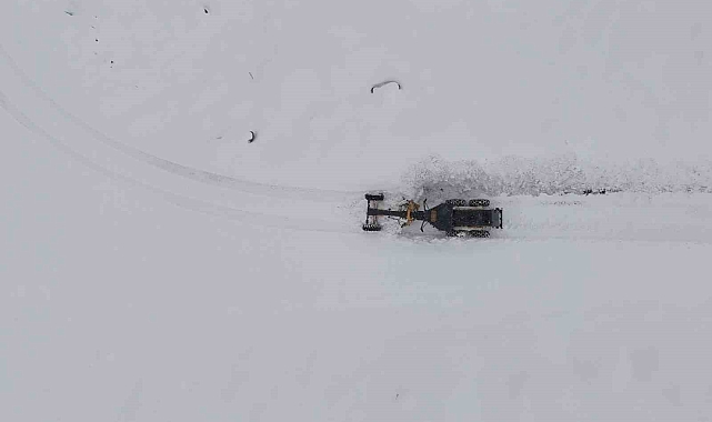 Bingöl'de 77 köy yolu ulaşıma kapandı
