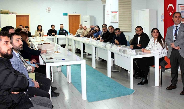 Bitlis'te anne ve bebek ölümleri değerlendirildi