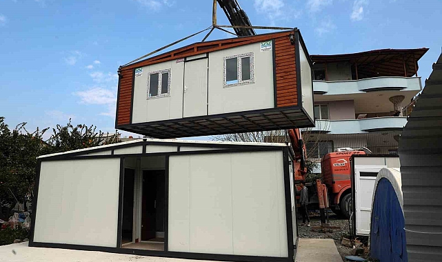 Büyükçekmece Belediyesi depremzede Hatay'ı yalnız bırakmıyor