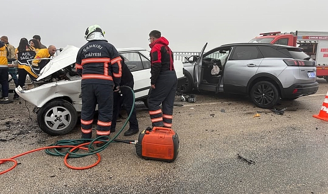 Cip ile çarpışan Fiat Tofaş kağıt gibi ezildi: 1 ölü, 2 yaralı