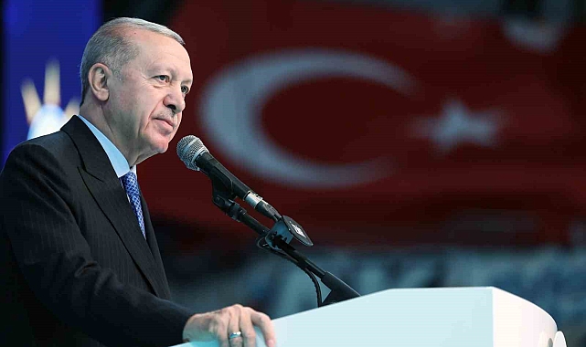 Cumhurbaşkanı Erdoğan: "İzmir'e eser bırakmadılar yediler içtiler dağıldılar"