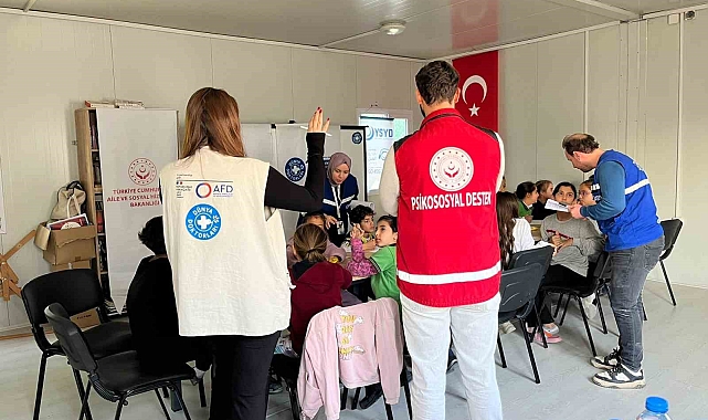 Doktorlardan 6 Şubat Depremi Anması: "Kaybettiklerimizi Saygıyla Anıyoruz"