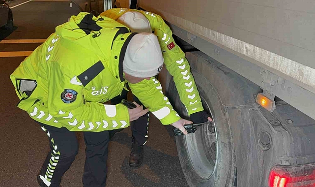 Düzce'de Kış Lastiği Denetimi: 311 Araç Kontrol Edildi