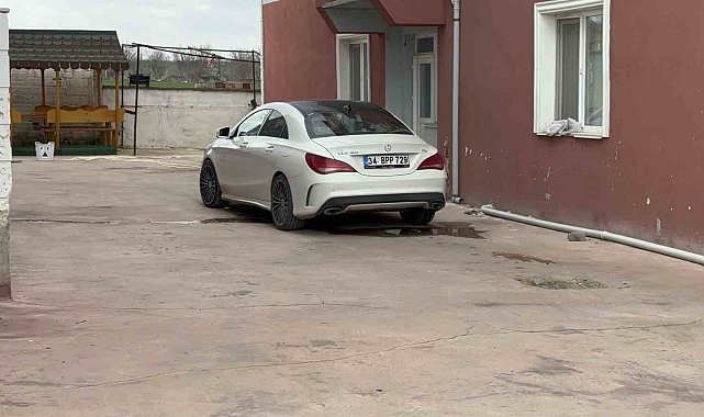 Edirne'de Ehliyetsiz Sürücü Evinin Bahçesinde Yakalandı
