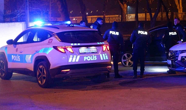 Edirne'de Polisten Kaçan Sürücü, Lastikleri Vurularak Durduruldu