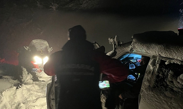 Eksi 8 derecede mahsur kaldılar: JAK timleri böyle kurtardı