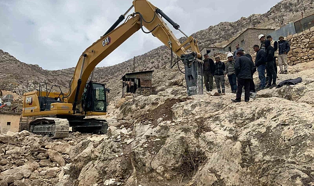 Eruh'ta 30 Yıl Sonra İlk Kez Yol Sevinci: Bağgöze Köyü'nde Mahalle İçi Yol Yapılıyor