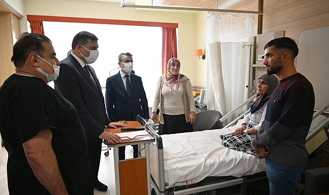 Erzurum Valisi Çiftçi'den Şehir Hastanesi'ne Ziyaret: Hastalarla Yakından İlgilendi