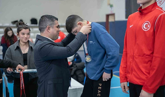 Erzurum'da U17 Türkiye Grup Güreş Müsabakaları Coşkusu
