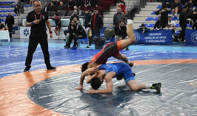 Erzurum'da U17 yaş Türkiye Güreş şampiyonası