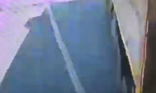 Freni patlayan kamyonun halk otobüsüne çarptığı anlar saniye saniye görüntülendi