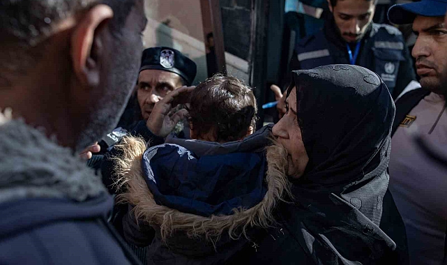 Gazze Şeridi ile Mısır arasındaki Refah Sınır Kapısı 8 ay sonra açıldı