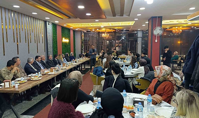 Hamur'da Aday Öğretmenler İçin Tanışma ve Kaynaşma Yemeği Düzenlendi