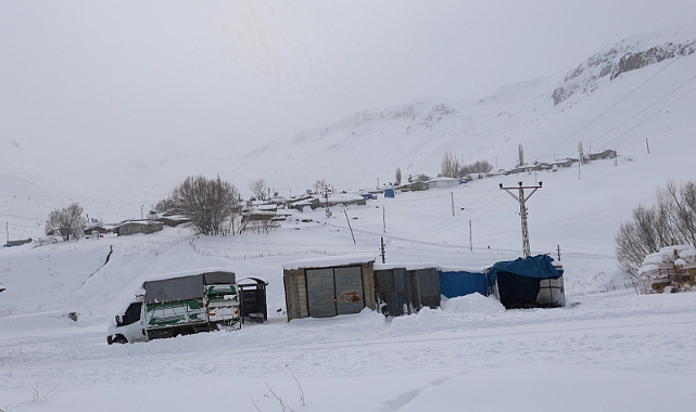 Iğdır'da Etkili Kar Yağışı ve Soğuk Hava Hayatı Zorluyor