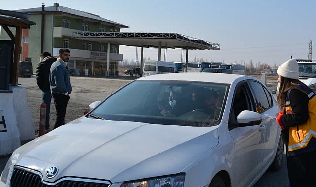 Iğdır'da "Fermuar Sistemi ile Yaşama Yol Ver" Bilinçlendirme Çalışmaları